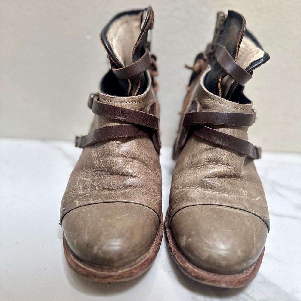 Freebird by Steven CRUE Brown Distressed Leather Booties - Picture 9 of 13